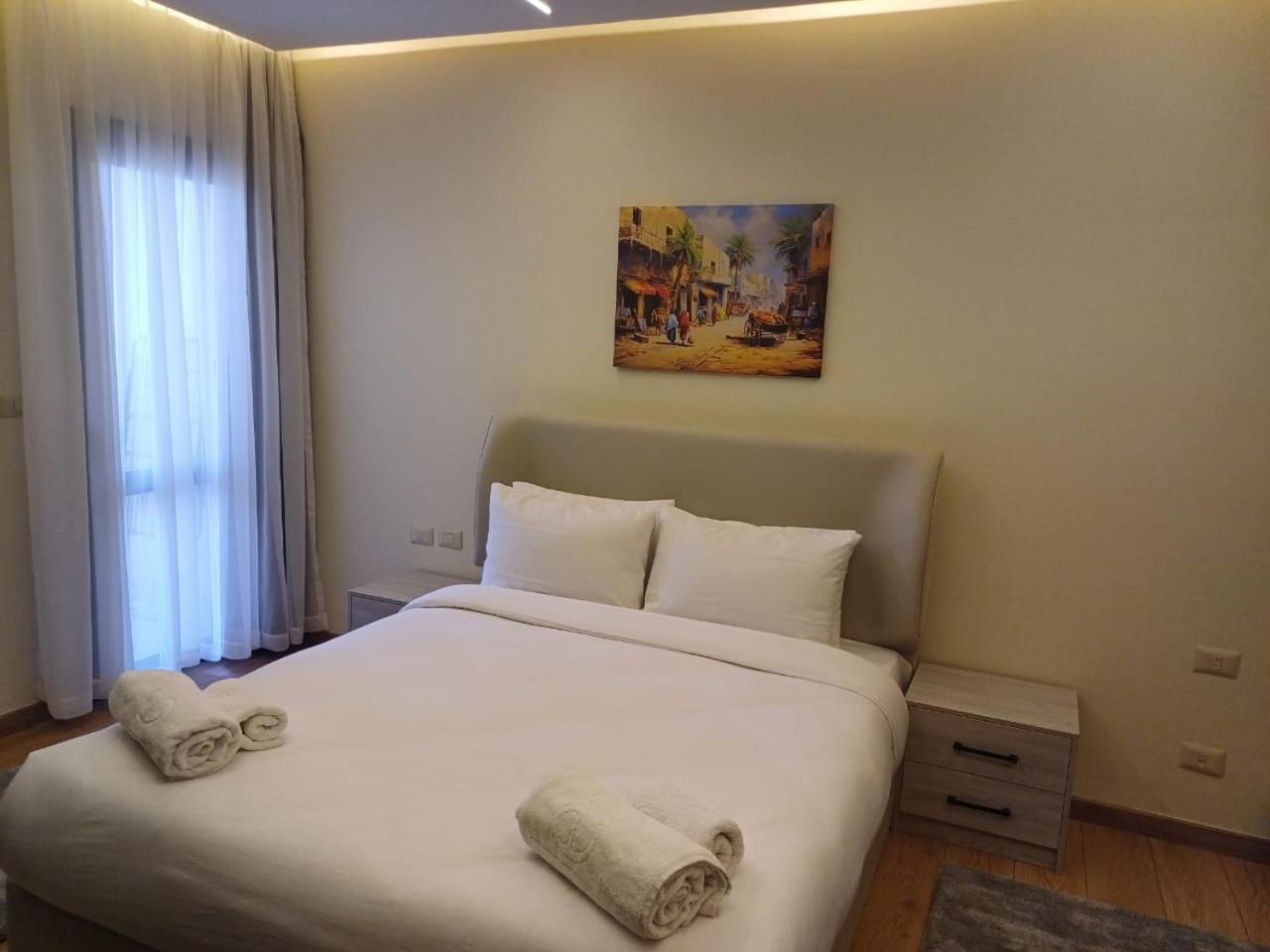 Luxurious , New , Nyoum , Porto New *