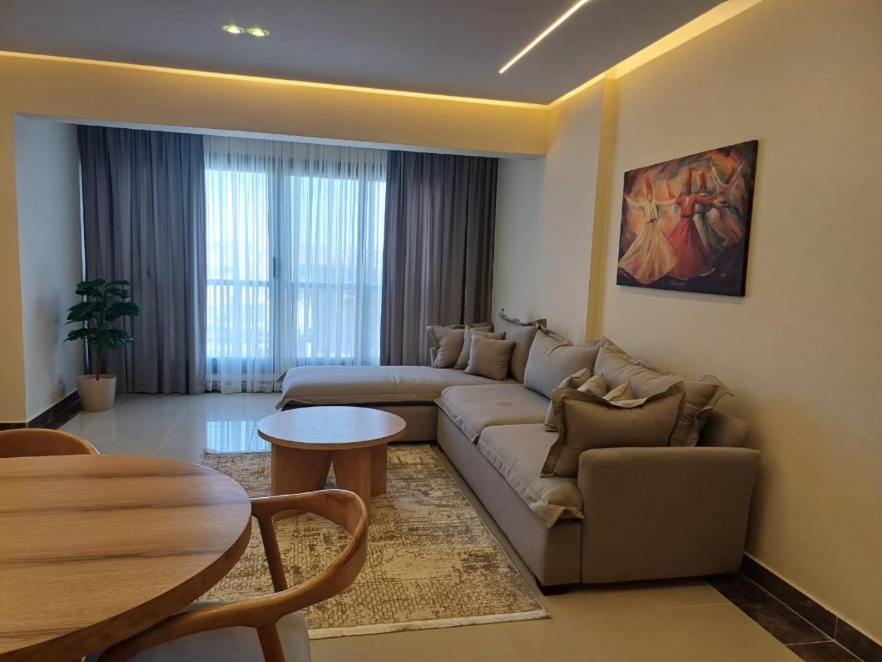 Luxurious , New , Nyoum , Porto New *